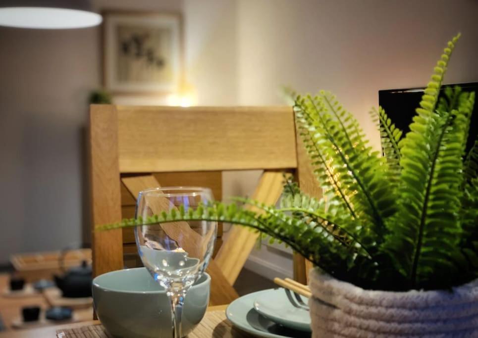 Japanese Style Muji Two-Bedroom Apt Σουόνσι Εξωτερικό φωτογραφία