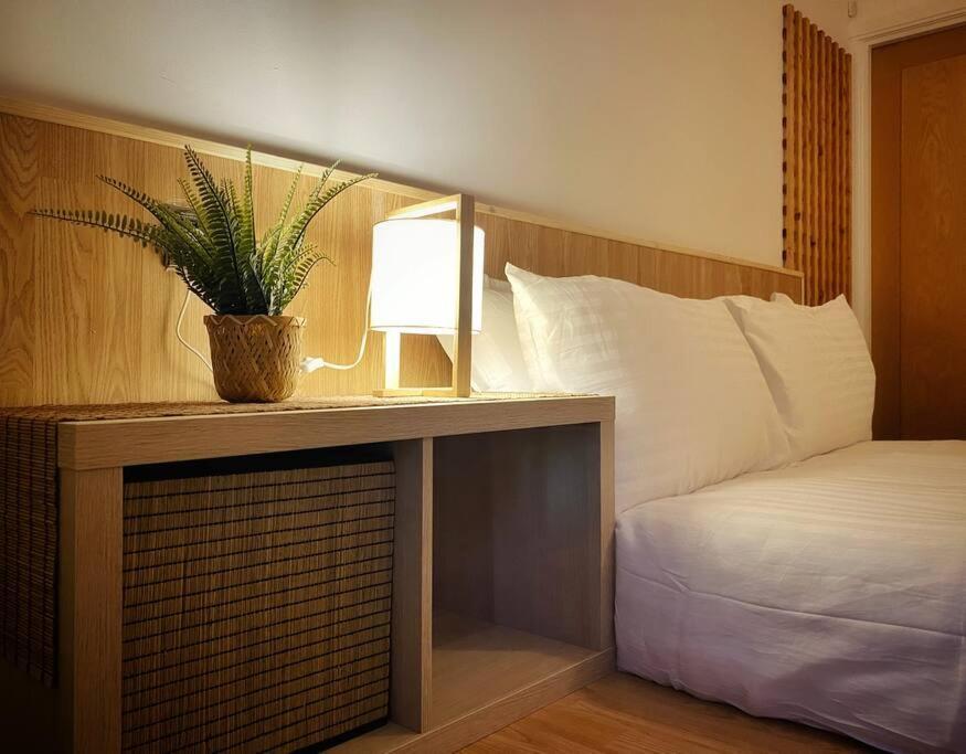 Japanese Style Muji Two-Bedroom Apt Σουόνσι Εξωτερικό φωτογραφία
